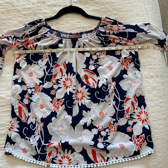 SJS Women's Floral Navy and Orange with Embroidery Trim Top Size S - Picture 6 of 9